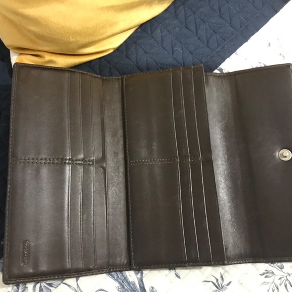 Coach Monogram Wallet - Picture 4 of 6